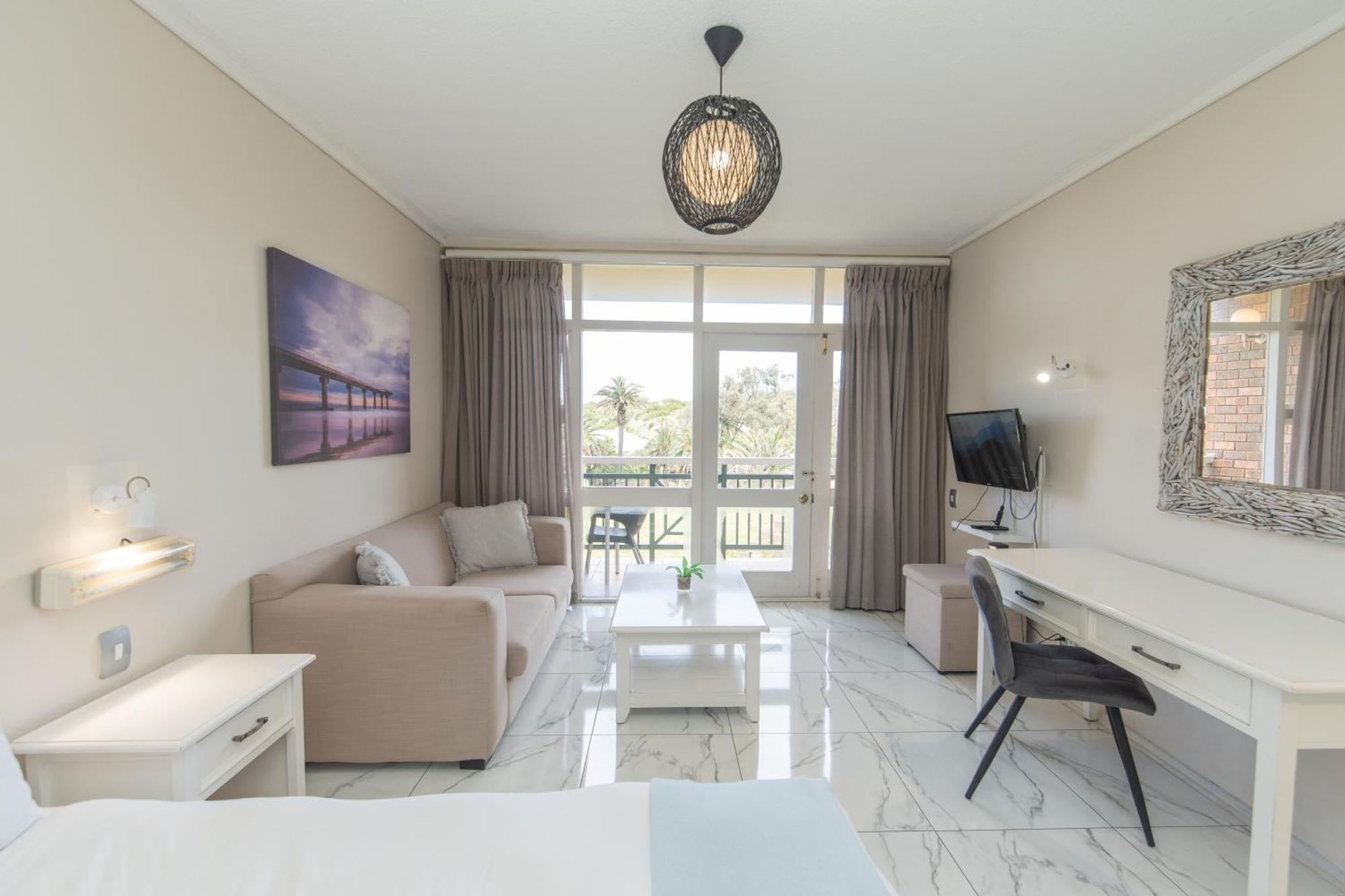 157 Brookes Hill Suites Near The Beach Port Elizabeth Dış mekan fotoğraf